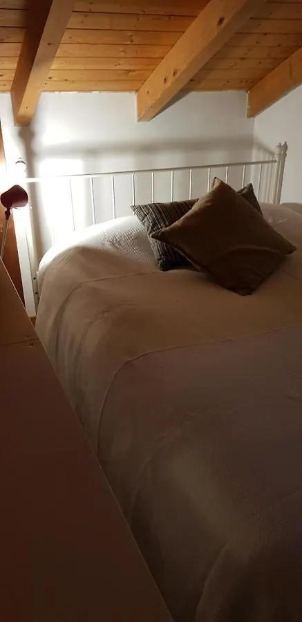 B&B I Due Noci Cardano Al Campo 0*,  Italy